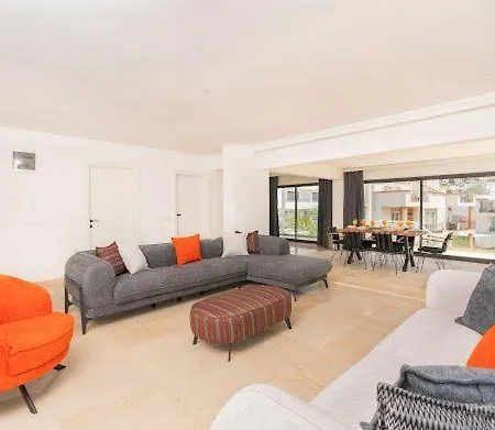 Villa City Villa